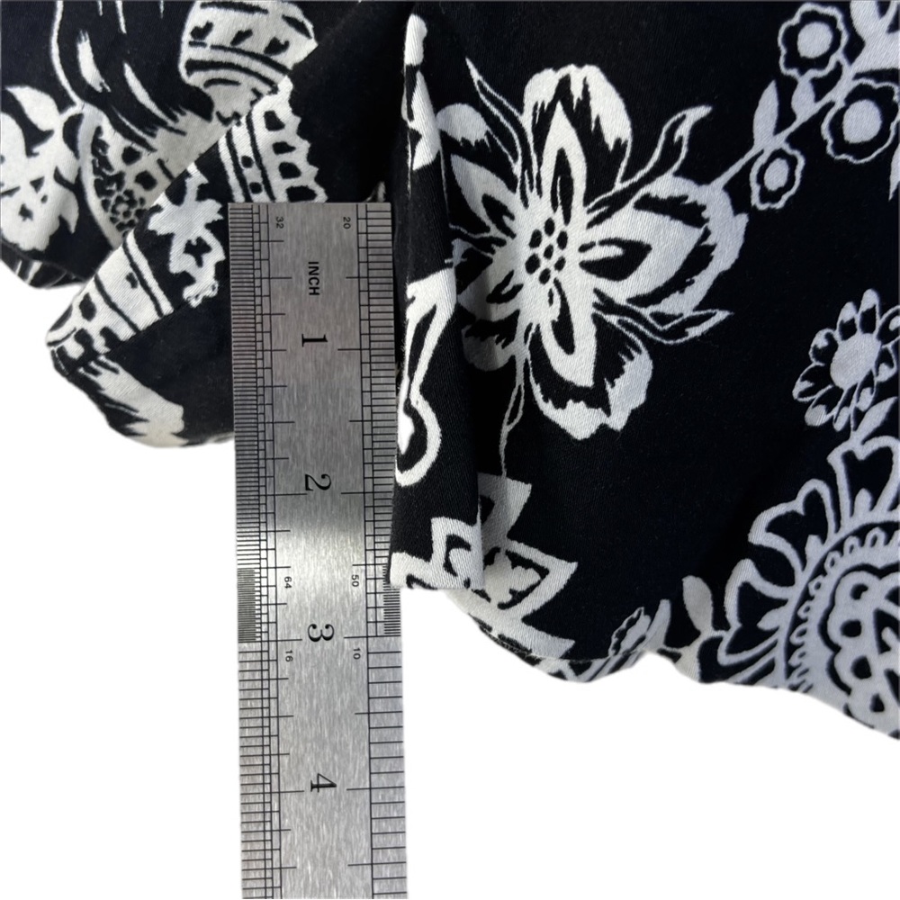 Likeβ New! Zara Floral Paisley Print Shorts Black/White Cute Business Casual M - Picture 10 of 16